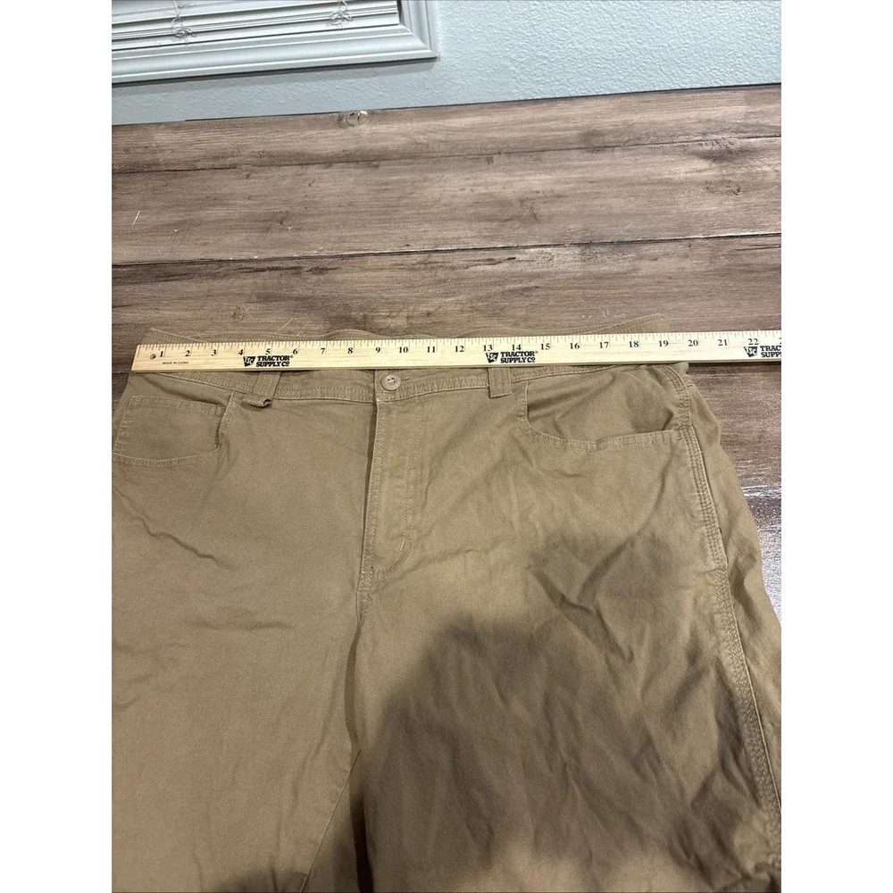 Columbia‎ Tan Beige Shorts Flat Front Men's Size 38